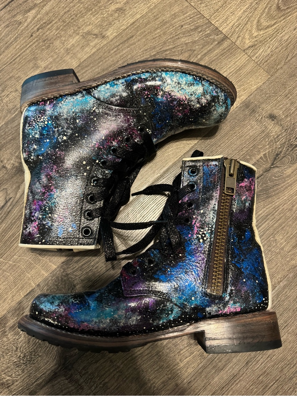 Hand Painted - Picture 6 of 13